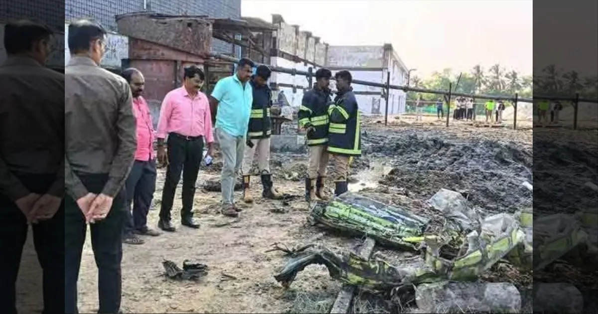 விழுந்து நொறுங்கிய குட்டி விமானம்!! சிக்கியது கருப்பு பெட்டி!! விபத்து ஏன்? விசாரணை தீவிரம்!