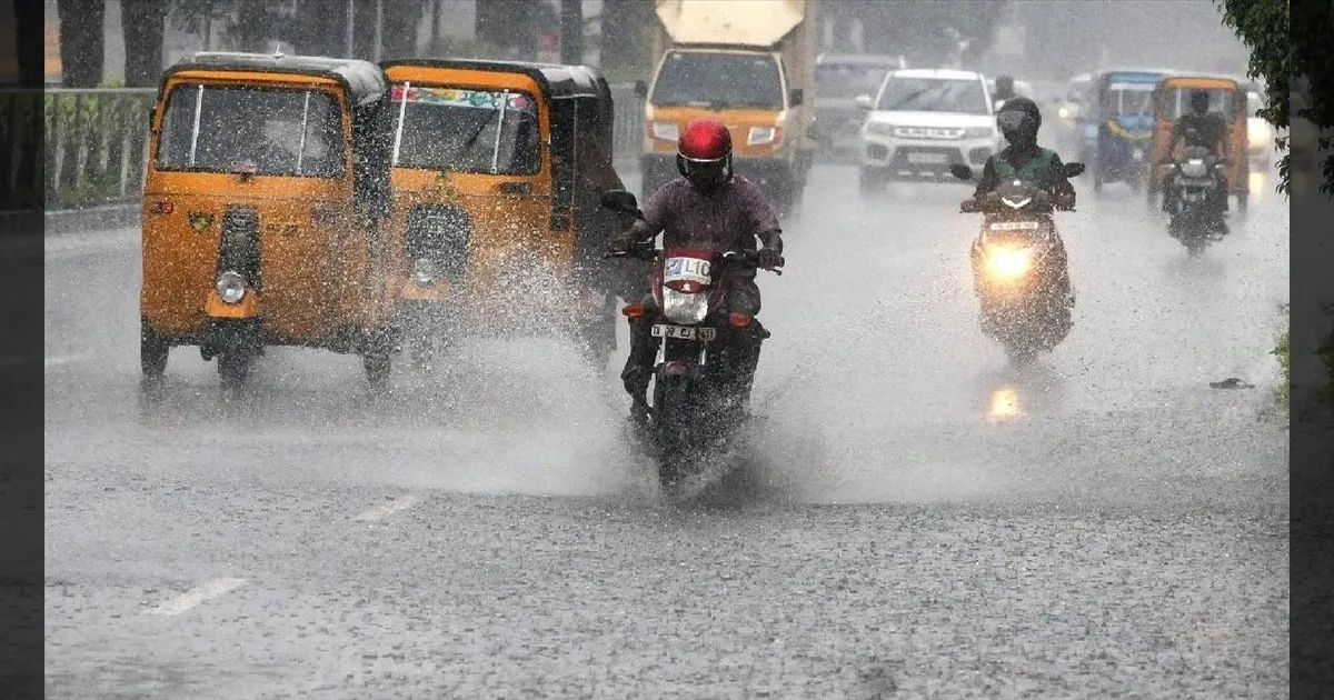 “தமிழகத்திற்கு ஆரஞ்சு அலர்ட்!” 2 நாட்களுக்கு அதிதீவிர கனமழை! வானிலை மையம் எச்சரிக்கை!