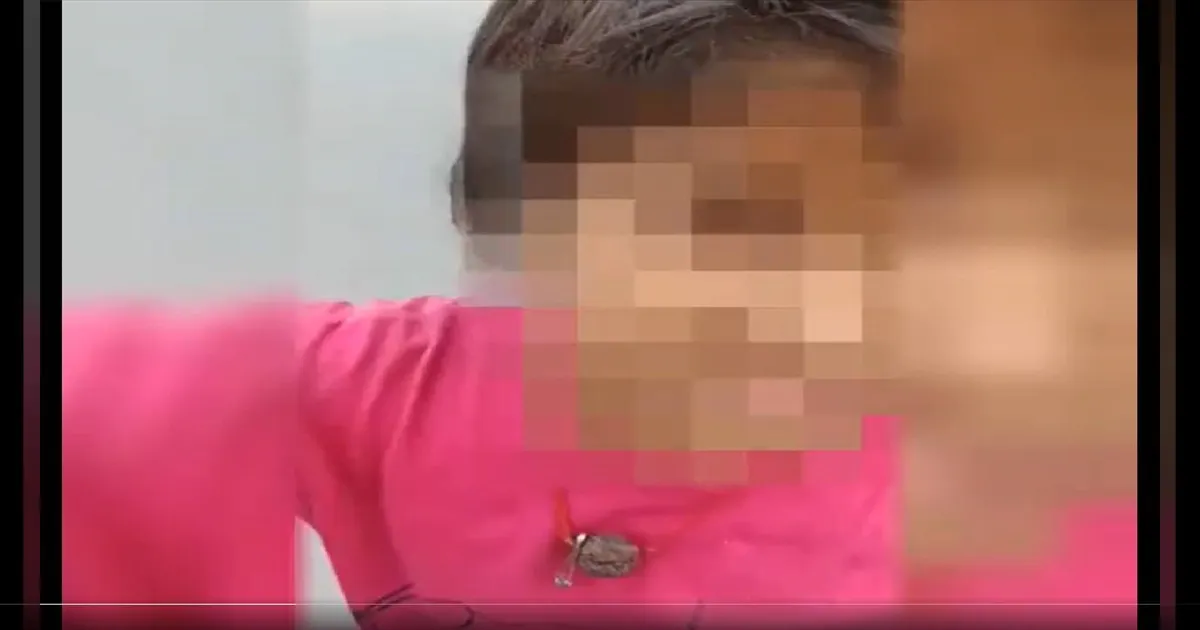 பசியோடு வந்த பிஞ்சு குழந்தைகள்! சமபந்தி போஜனத்தில் சாதி பார்த்த அவலம்.. கொந்தளிக்கும் எதிர்க்கட்சிகள்!