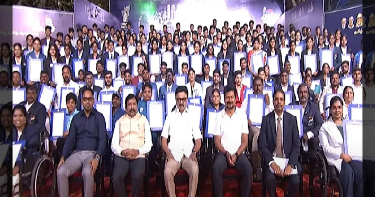 தமிழ்நாட்டின் சாம்பியன்ஸ்.... 178 விளையாட்டு வீரர்களுக்கு அரசு பணி ஆணை  முதலமைச்சர் பாராட்டு!