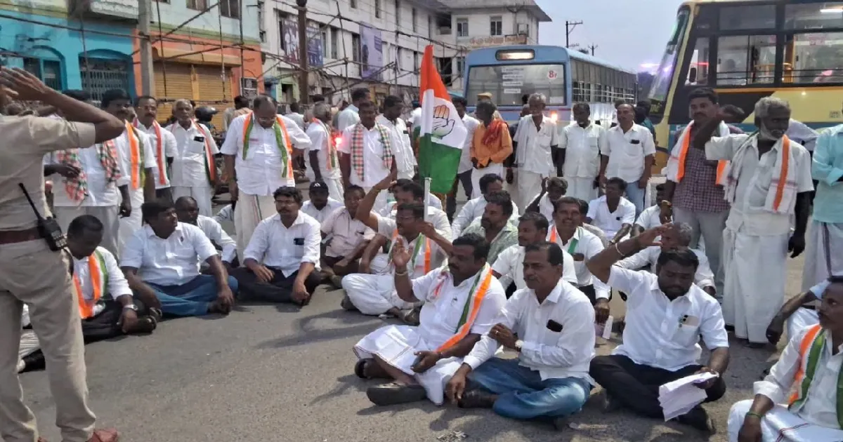 தேர்தல் ஆணையர் படம் எரிப்பு... சாலை மறியல்! உளுந்தூர்பேட்டையில் காங்கிரஸ் கட்சியினர் கைது!
