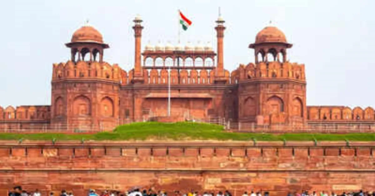 மெல்ல மூழ்கும் டெல்லி... 17 லட்சம் மக்களுக்கு ஆபத்து... வெளியானது பகீர் காரணம்...!