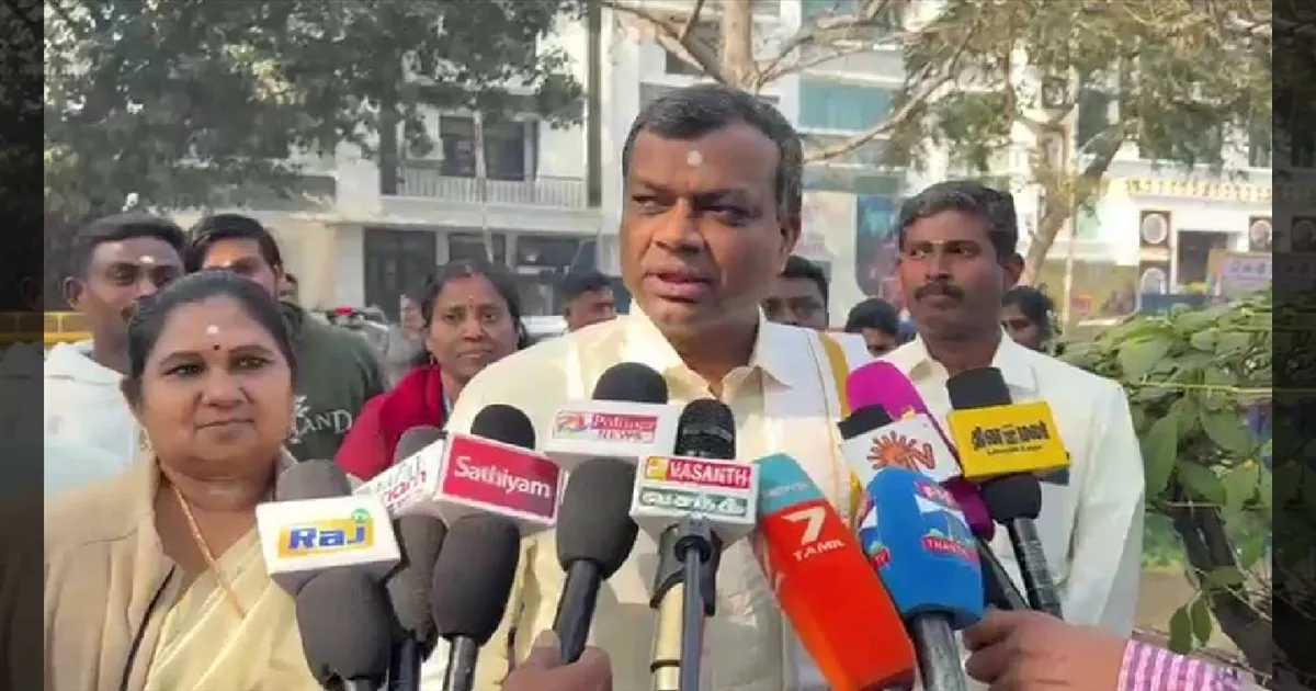 தலைநகரில் தமிழ் மணம்.. டெல்லி தமிழ்நாடு இல்லத்தில் பொங்கல் கொண்டாட்டம்.. கரகாட்டத்துடன் களைகட்டிய விழா!