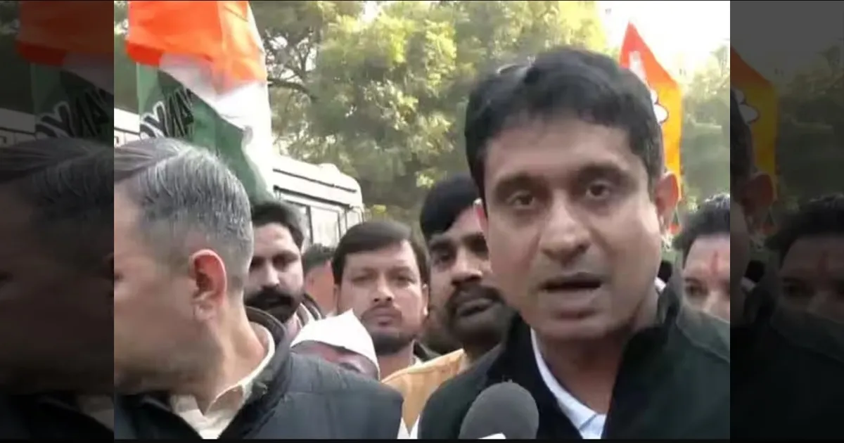 டெல்லி ஏஐ மாநாட்டில் அரைநிர்வாண போராட்டம்! காங்., தலைவர் கைது! 15 மணி நேரம் நீடிக்கும் விசாரணை?!