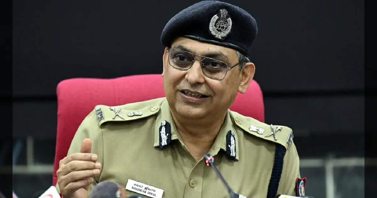 தேர்தல் எதிரொலி: வெளி மாவட்டங்களில் இருந்து சென்னைக்கு 53 ஆய்வாளர்கள் அதிரடி மாற்றம்!