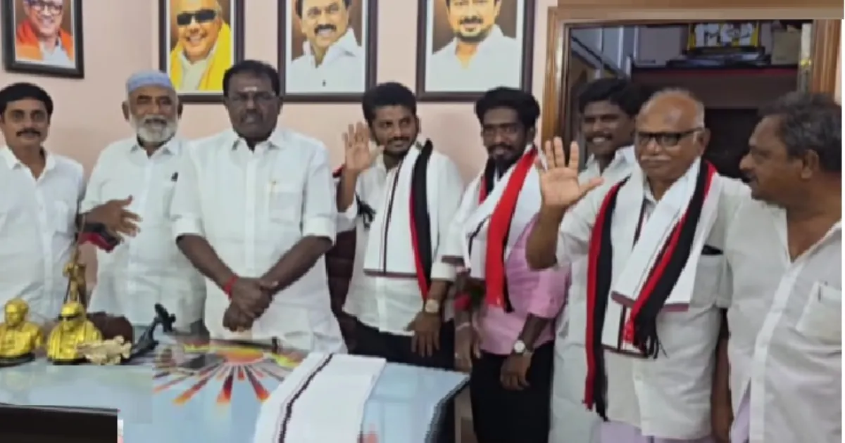 மேலும் ஒரு கட்சி நிர்வாகி அவுட்... தவெகவில் தொடரும் கட்சி தாவல்!!