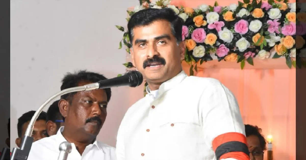 108 இடங்களை பெற்ற விஜயை ஆட்சி அமைக்க அழைக்க வேண்டும்! சர்க்காரியா கமிஷனை சுட்டிக்காட்டி துரை வைகோ எம்.பி. அறிக்கை!