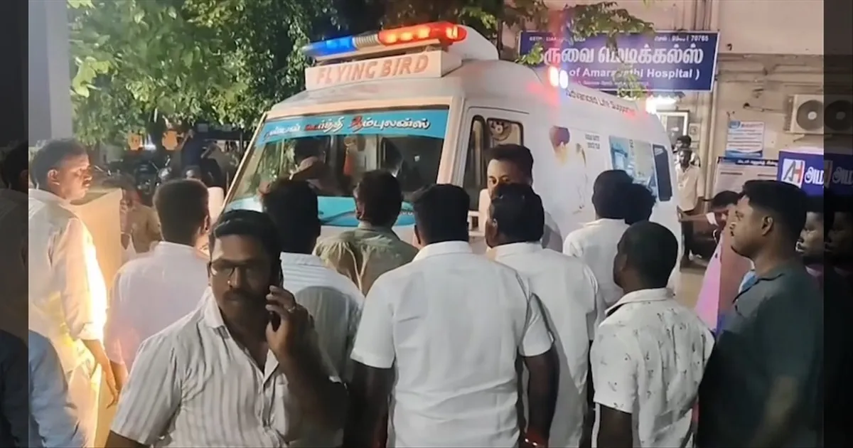 #BIGBREAKING: விஜய் பிரச்சார கூட்டத்தில் பலியானோர் எண்ணிக்கை அதிகரிப்பு... உச்சக்கட்ட பதற்றத்தில் கரூர்...!