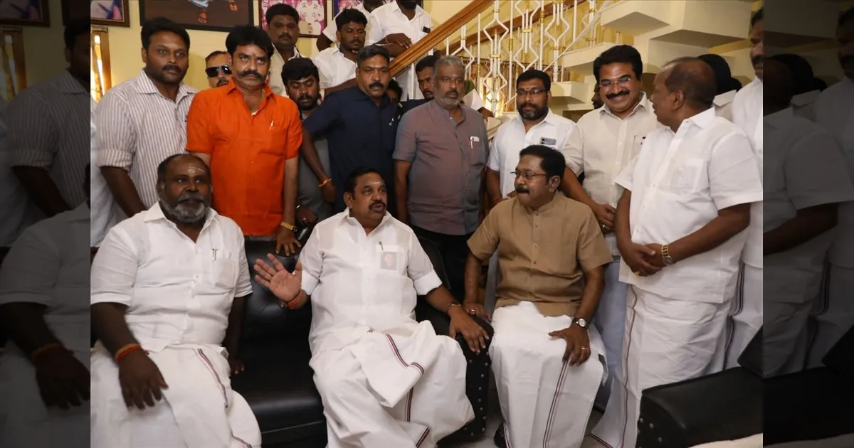 எடப்பாடிக்கு சோஃபா!! தினகரனுக்கு மட்டும் பிளாஸ்டிக் சேரா? கூட்டணிக்குள் குண்டு வைக்கும் திமுக!!