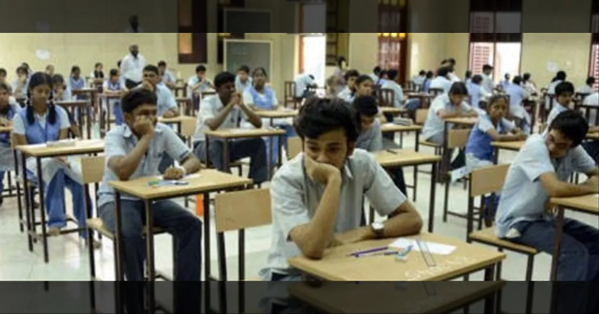ஸ்கூலுக்கே வராட்டியும் பரவாயில்ல! எக்ஸாம் எழுதட்டும்?! அதிகாரிகளால் ஆசிரியர்களுக்கு நெருக்கடி!