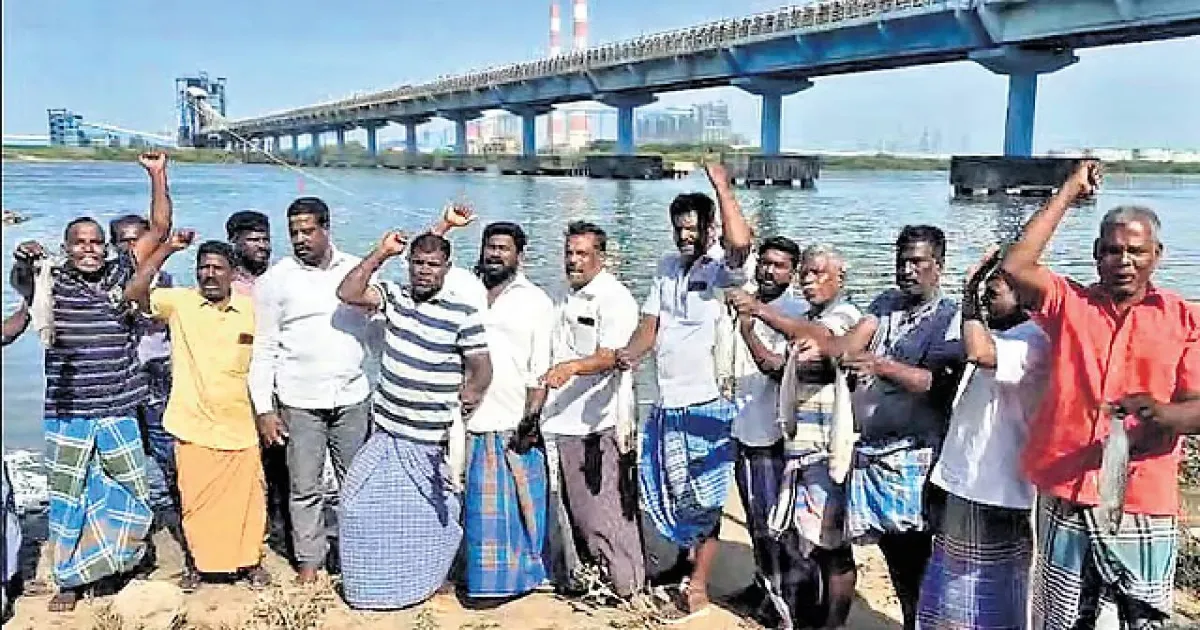 மனித கழிவுகளால் மீன்கள் சாகவில்லை!அமைச்சர் கருத்தை எதிர்த்து 8 கிராம மீனவர்கள் கொந்தளிப்பு!