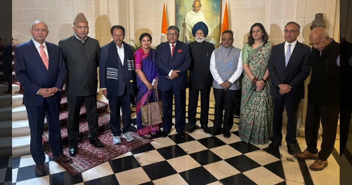 இதுவரை கொடுத்ததுலேயே இதுதான் மரண அடி! பாகிஸ்தானுக்கு எதிராக பிரான்சில் இந்திய எம்.பிக்கள் குழு சூளுரை..