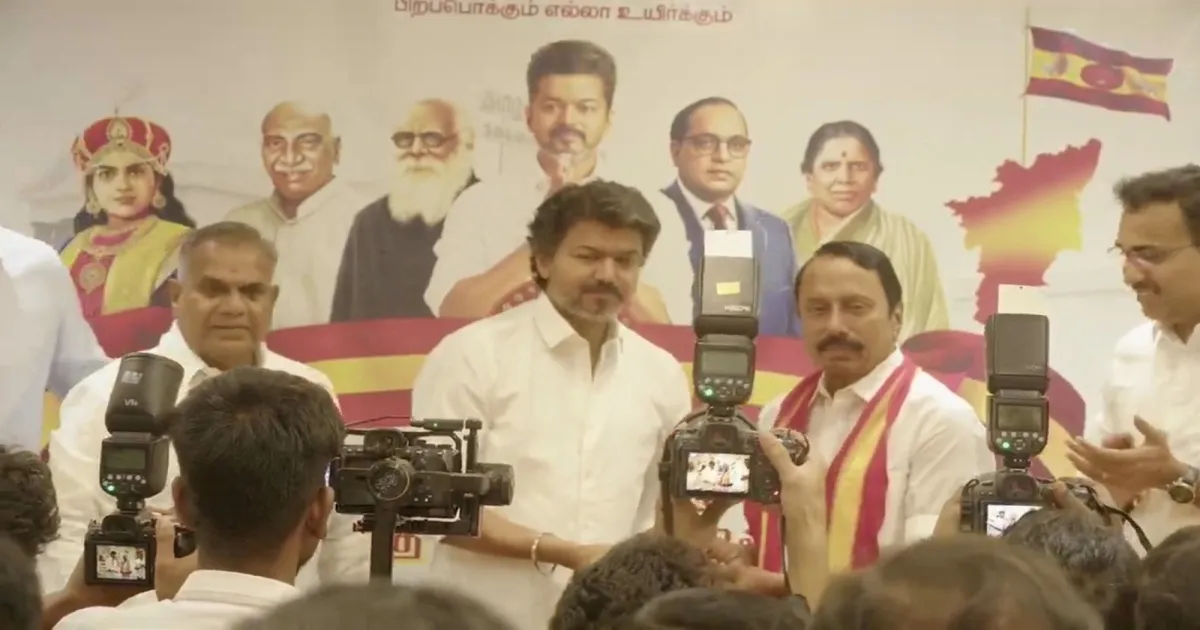 அதிமுக கொங்கு மண்டலமே காலியா?... செங்கோட்டையனைத் தொடர்ந்து தவெகவில் இணைந்த முக்கிய புள்ளிகள்... முழு லிஸ்ட்...!