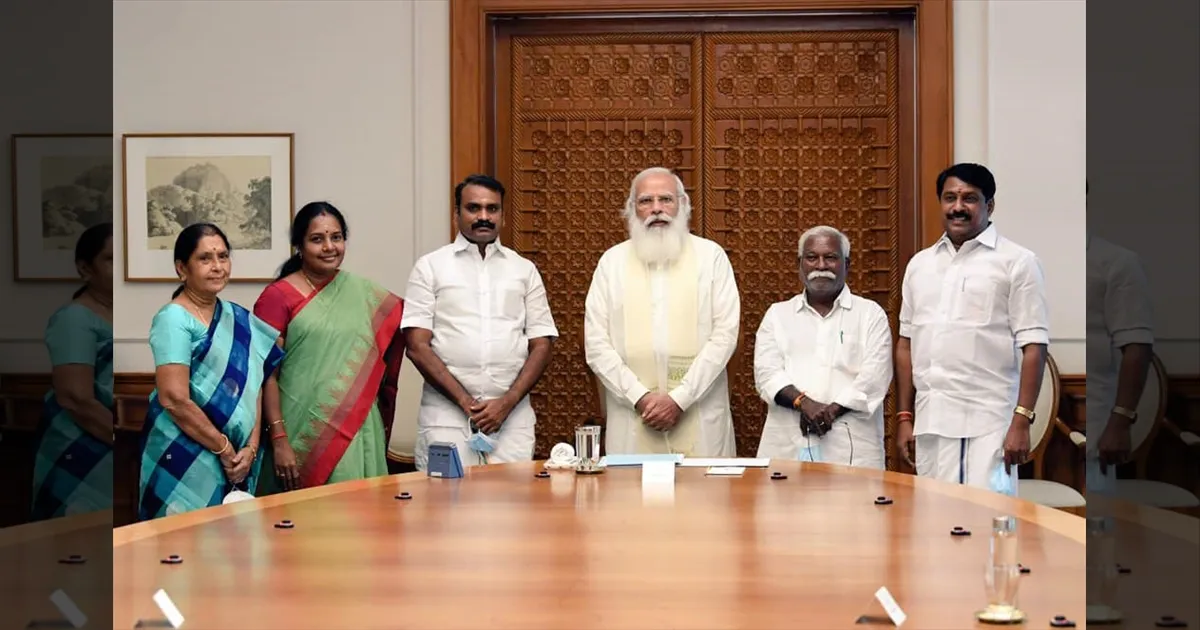 ஓரங்கட்டப்படும் நாகர்கோவில் பாஜக எம்.எல்.ஏ காந்தி! தொகுதியை கைப்பற்ற காய் நகர்த்தும் அதிமுக!