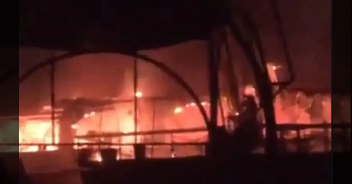 நள்ளிரவில் வெடித்து சிதறிய சிலிண்டர்!! 25 பேர் உடல் கருகி பலியான சோகம்!! கோவா துயரம்!