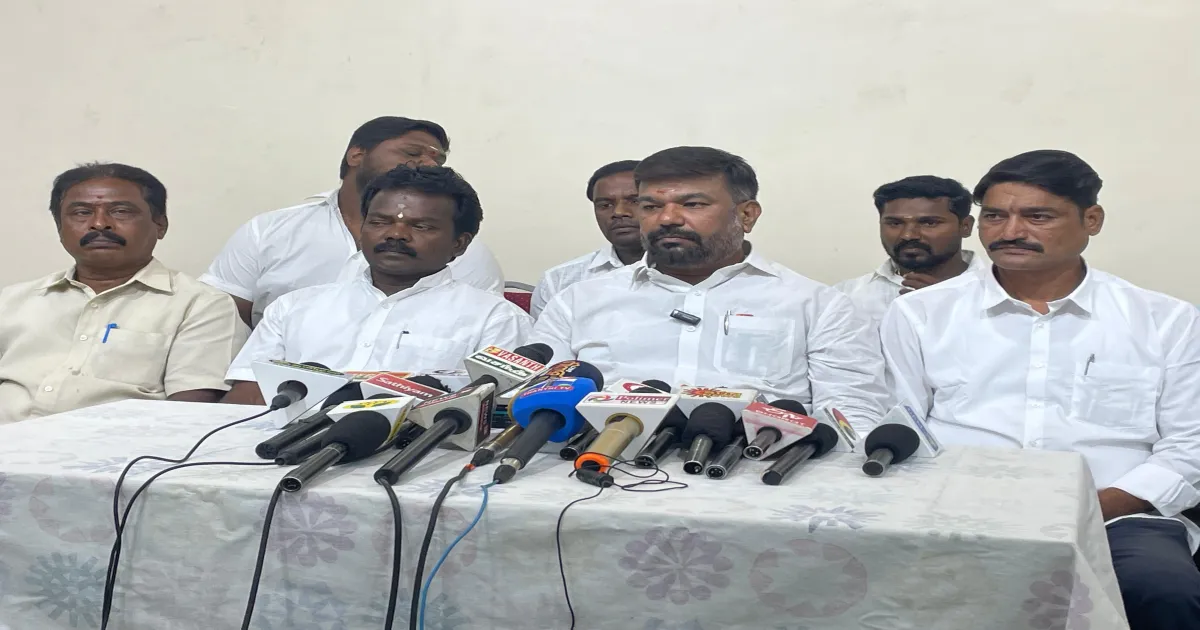 #BREAKING சீமானுக்கு “குட்பை” - நாம் தமிழர் கட்சியில் இருந்து முக்கிய நிர்வாகிகள் கூண்டோடு விலகல்...!