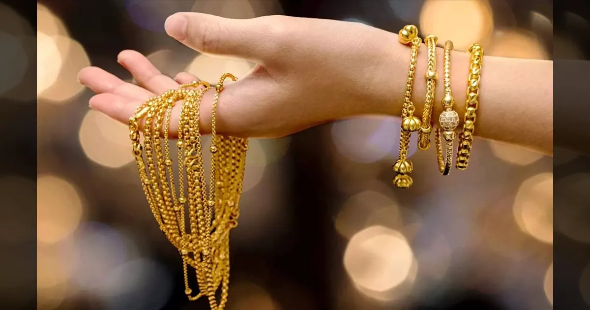 gold-rate-low-silver-price-high-today