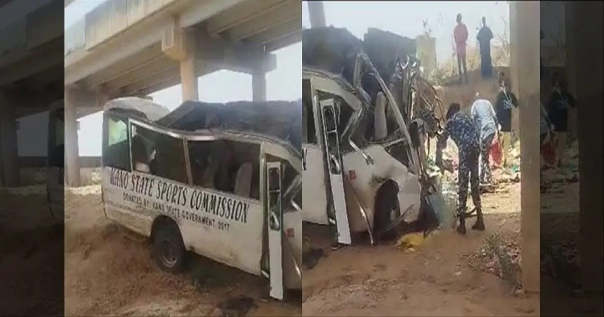 நைஜீரியாவில் கோர விபத்து: சுக்குநூறான பேருந்து.. 21 விளையாட்டு வீரர்கள் பரிதாப பலி..!