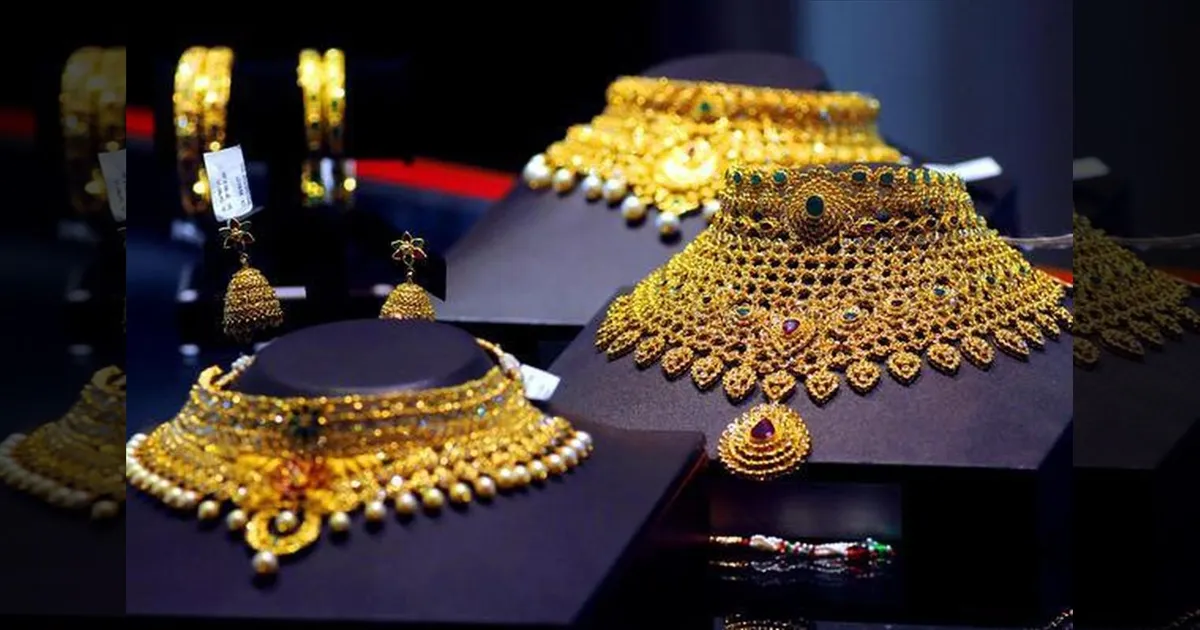 gold-silver-rate-decreased-today-people-happy
