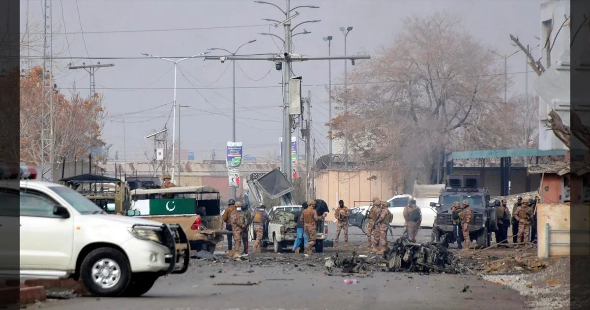 பலுசிஸ்தானில் பயங்கர துப்பாக்கிச் சூடு..!! 15 பாக். வீரர்கள், 92 பயங்கரவாதிகள் பரிதாப பலி..!!