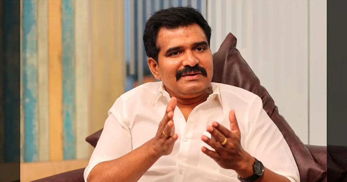முதல்ல வீட்டை விட்டு வெளியே வாங்க உதயநிதி! உங்க அப்பா ஆட்சினு நினைச்சீங்களா? நிர்மல்குமார் விளாசல்!