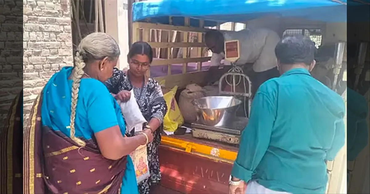 இன்றும், நாளையும்..!! முதியோர், மாற்றுத்திறனாளிகளின் வீடுகளுக்கே செல்லும் ரேஷன் பொருட்கள்..!! 