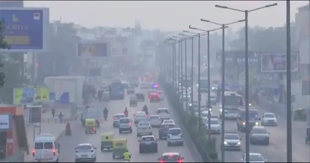 டெல்லியை தாக்கிய எரிமலை சாம்பல்..!! அதிகரிக்கும் காற்று மாசு..!! திணறும் மக்கள்..!!