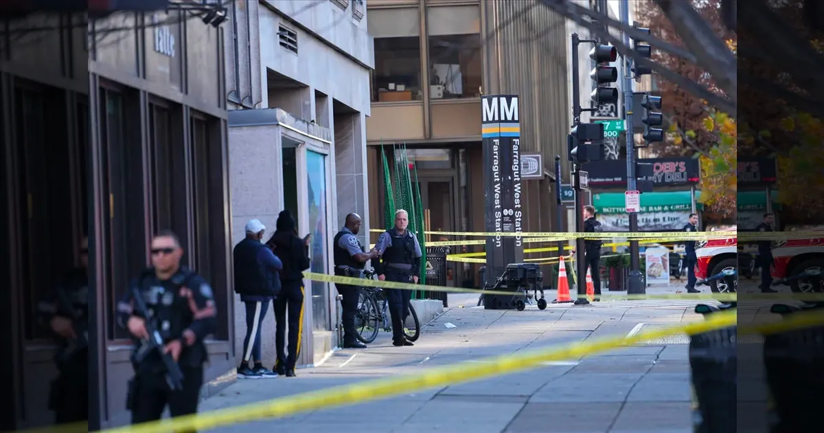 வெள்ளை மாளிகை அருகே துப்பாக்கிச்சூடு..!! 2 தேசிய காவல்படை வீரர்கள் கவலைக்கிடம்..!! பிடிபட்ட நபர் யார்..??