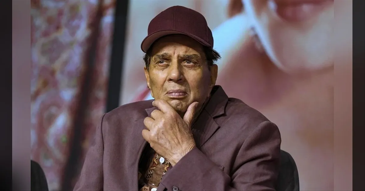 Veteran-actor-Dharmendra-discharged-family-decides-to-take-him-home