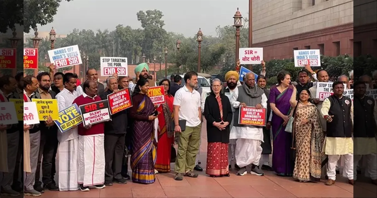 விஸ்வரூபம் எடுக்கும் SIR விவகாரம்..!! 2வது நாளாக எதிர்க்கட்சிகள் ஆர்ப்பாட்டம்..!! நாடாளுமன்ற வளாகத்தில் பரபரப்பு..!!