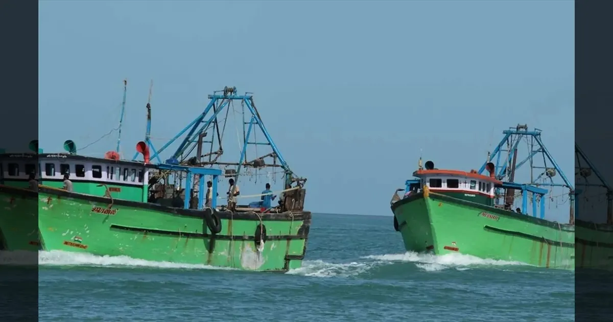 ராமேஸ்வரம் மீனவர்கள் 9 பேர் சிறைபிடிப்பு..!! தொடரும் இலங்கை கடற்படையின் அராஜகம்..!!