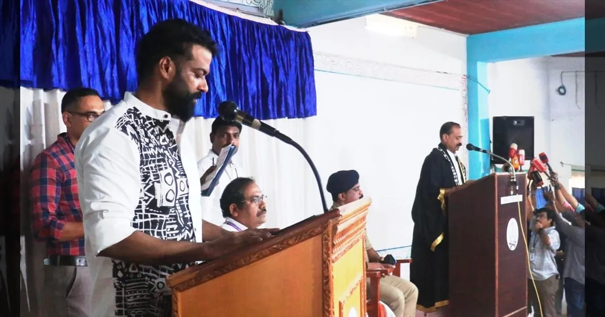 ஜெயிலுக்குள் பதவிப்பிரமாணம்.. பாஜக கவுன்சிலரின் வித்தியாசமான பதவியேற்பு.. கேரள அரசியலில் பரபரப்பு!