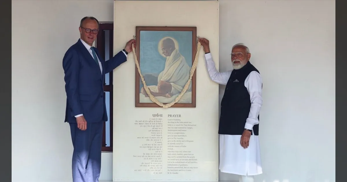 சபர்மதி ஆசிரமத்தில் மோடி-மெர்ஸ் அஞ்சலி..!! இந்திய-ஜெர்மனி உறவுகளில் புதிய அத்தியாயம்..!!