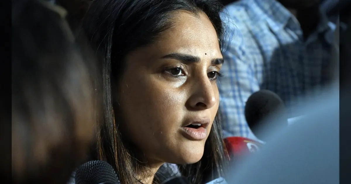cinema-actor-darshans-fan-arrested-for-making-obscene-comments-about-actress-ramya-tamilcinema