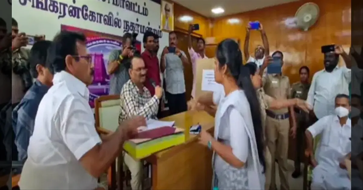 நம்பிக்கையில்லா தீர்மானம் மீதான வாக்கெடுப்பு: தோல்வியை தழுவிய சங்கரன்கோவில் நகர்மன்றத் தலைவர்..!
