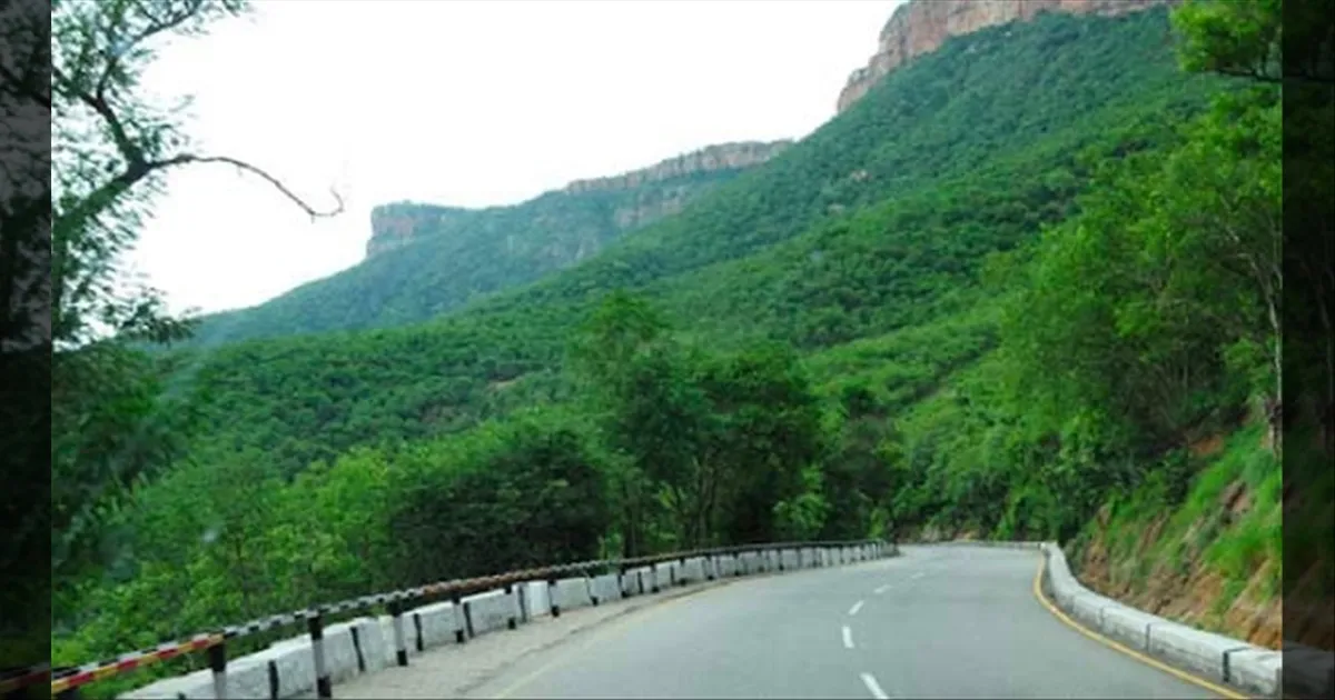 ஏழுமலையான் கோவிலில் பிரம்மோற்சவ விழா.. மலைப்பாதைகளில் டூவீலர்கள் செல்ல தடை..!!