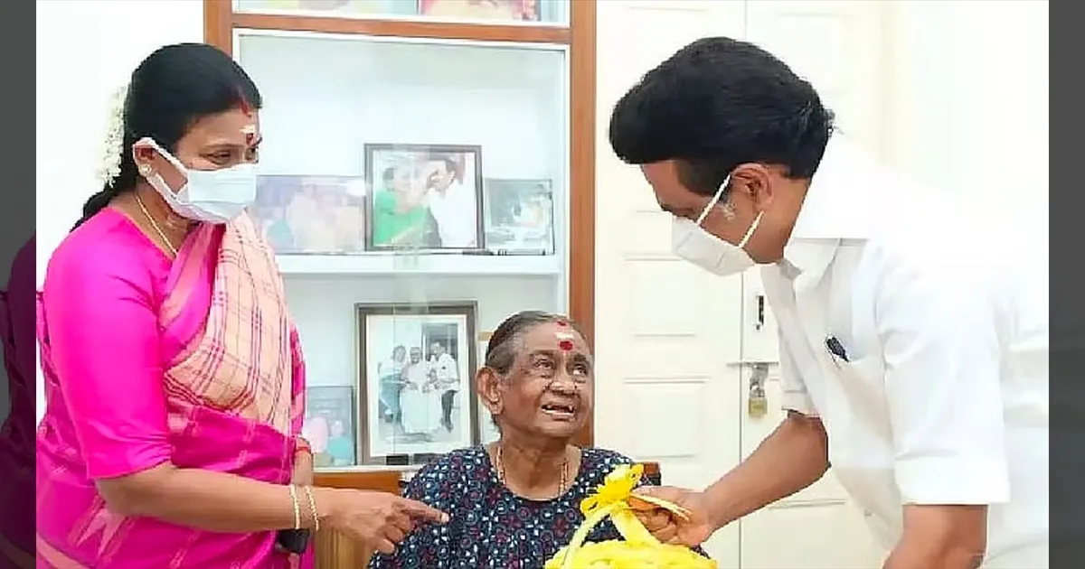 மு.க ஸ்டாலினின் தாயார் தயாளு அம்மாள் ஹாஸ்பிடலில் அட்மிட்..!! 