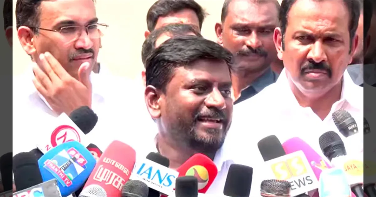 தனக்கென தனித்துவமான பாதையை வகுத்துக்கொண்டவர் அஜித்குமார்..!! அமைச்சர் ராஜ்மோகன் புகழாரம்!!