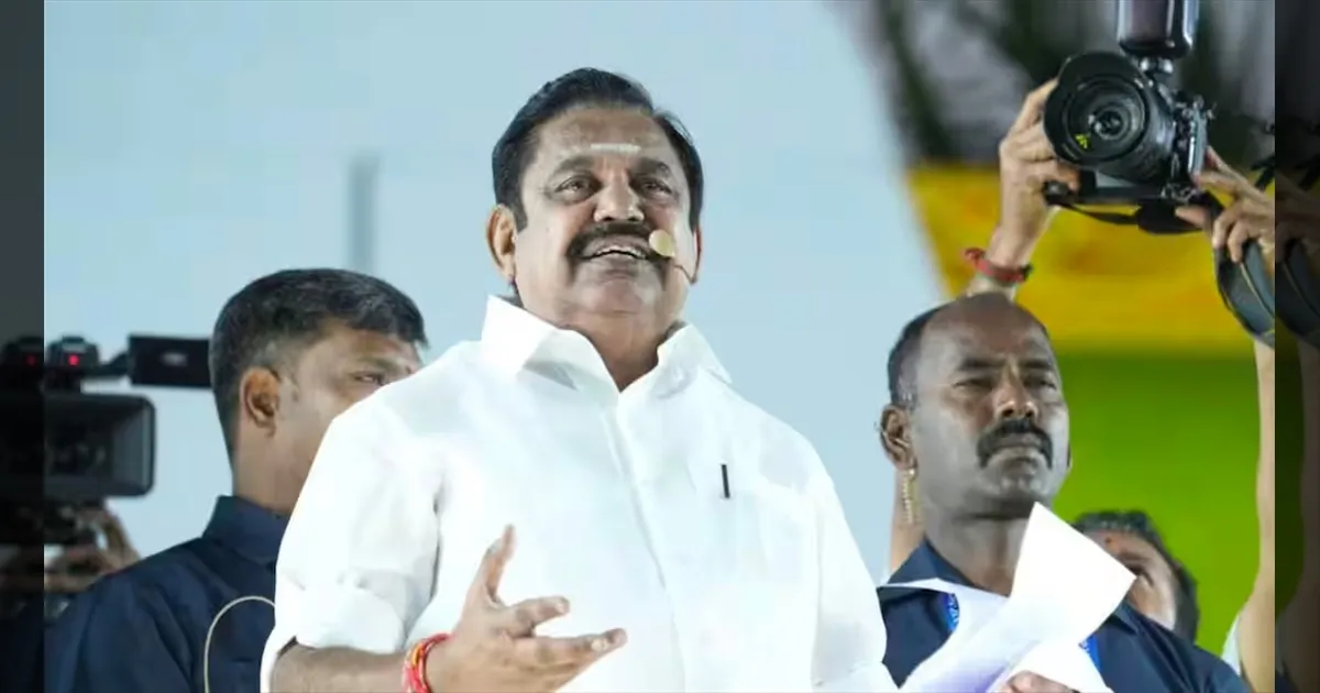 அதிமுகவில் என்னதான் நடக்குது..!! மீட்டிங்கில் மிஸ்ஸான முக்கியப்புள்ளிகள்..!! பரபரக்கும் சூழல்..!!