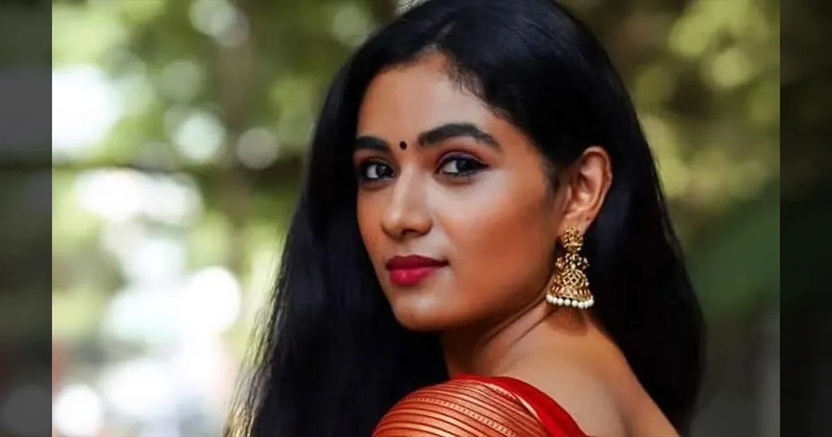 cinema-i-wanted-to-experience-life-as-a-mother-actress-rakshana-tamilcinema