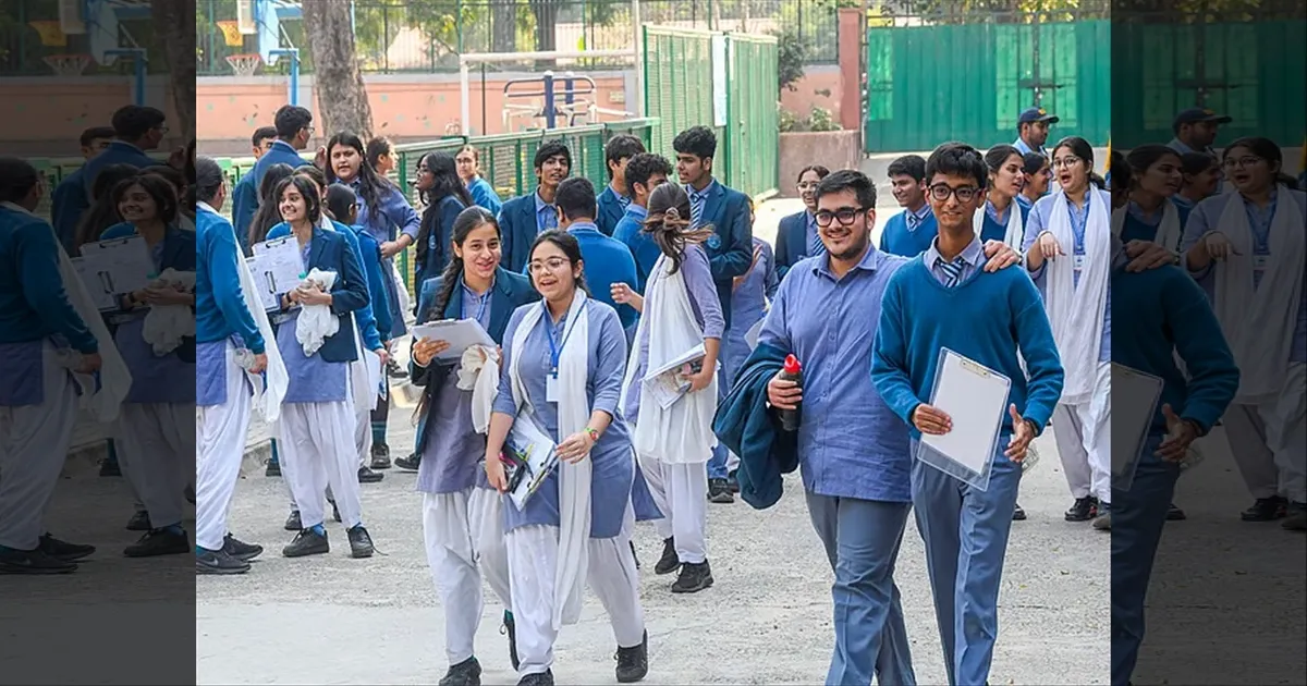 வந்தது புதிய மாற்றம்.. 2026-2027முதல் 3-வது மொழி கட்டாயம்..!! CBSE அதிரடி அறிவிப்பு..!!