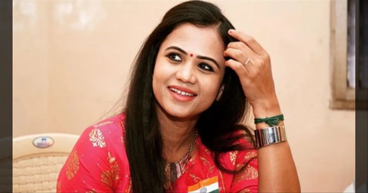 சிரிச்ச முகமா இருந்த மணிமேகலையா இது.. இப்படி மருத்துவமனையில்..!! ஒரு நிமிடத்தில் நடந்த சம்பவம்..!!