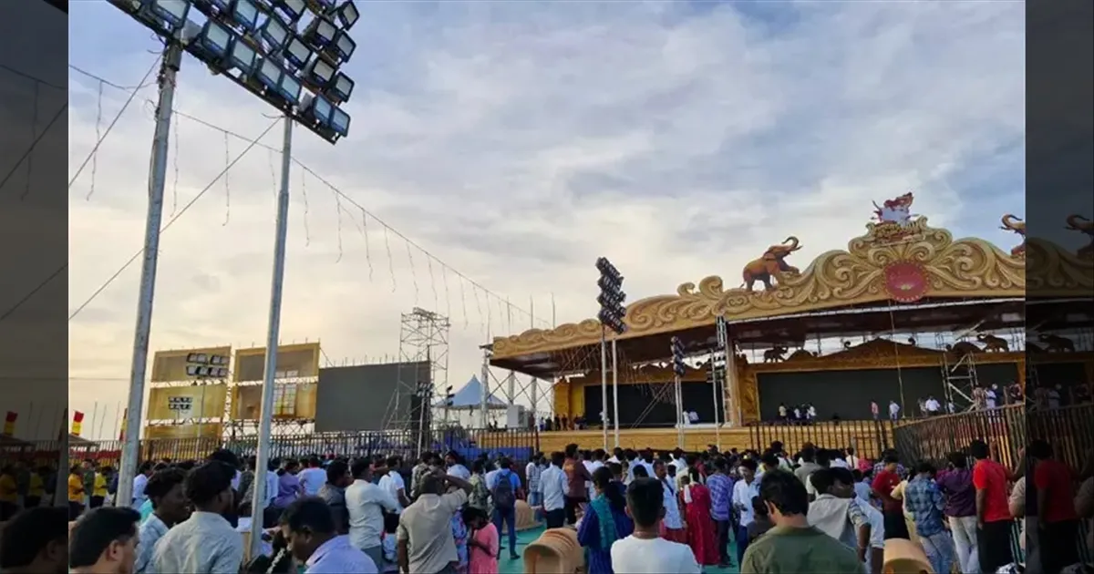 நாளை தவெக மாநாடு.. தனியார் பள்ளி, கல்லூரிகளுக்கு விடுமுறை.. குஷியில் மாணவர்கள்..!!