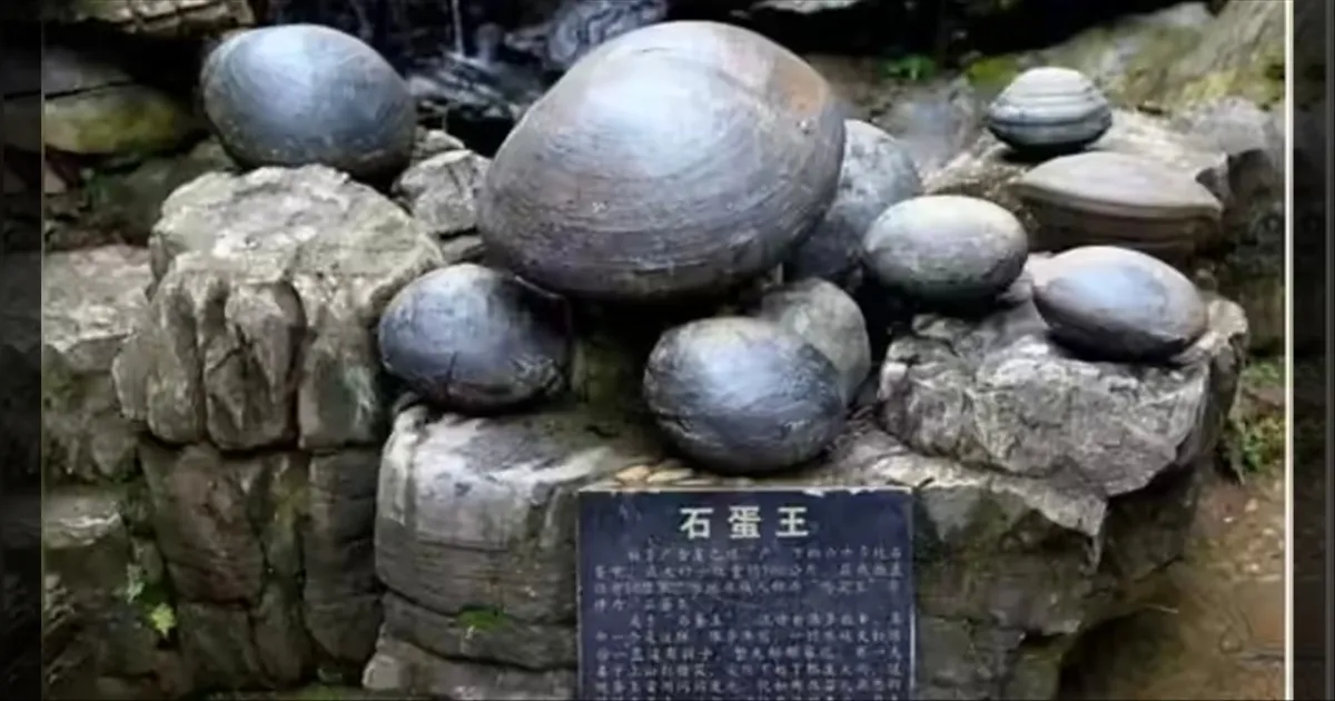 China's-Mountain-That-Lays-Stone-Eggs
