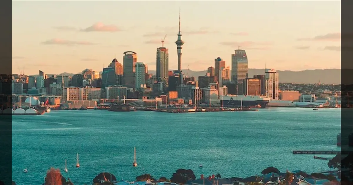 என்னது..!! இந்த அமைதியான நாட்டில் போரா..?? அதுவும் இதுக்காக தானாம்..!!