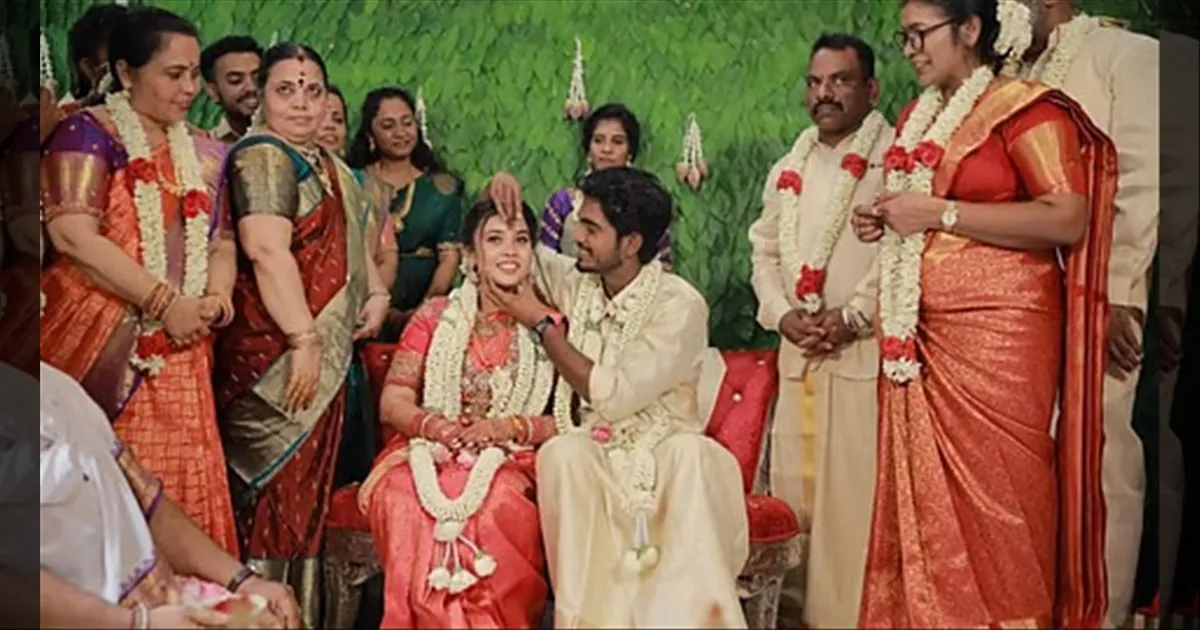 cinema-tourist-family-director-abishan-gets-married-tamilcinema