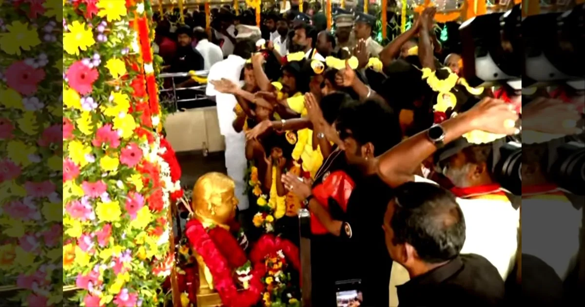 அன்னதான பிரபுவே..!! இருமுடி சுமந்து வந்து.. கேப்டன் நினைவிடத்தில் தொண்டர்கள் கண்ணீர் மல்க மரியாதை..!!