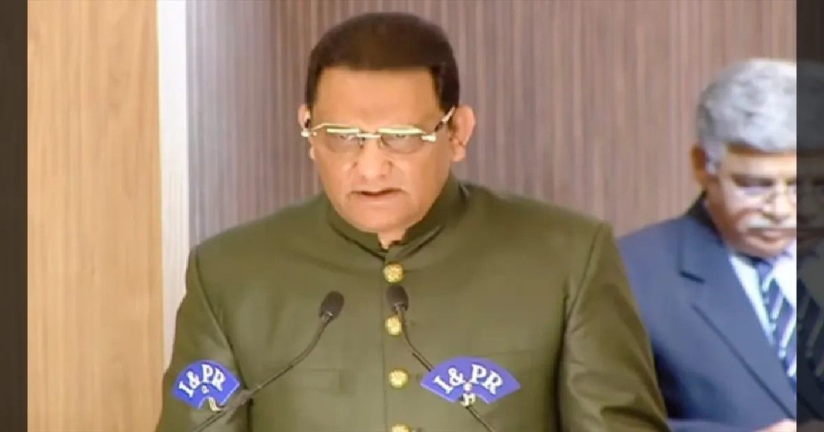 பல எதிர்ப்புகளுக்கு மத்தியில்... தெலங்கானா அமைச்சரானார் Ex. கிரிக்கெட் வீரர் முகமது அசாருதீன்..!!