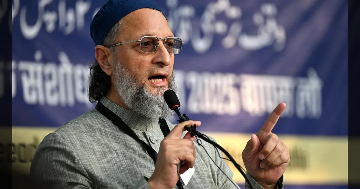 ஹிஜாப் அணிந்த பெண் இந்தியாவின் பிரதமராக வருவார்..!! அசாதுதீன் ஓவைசி சர்ச்சை பேச்சு..!!