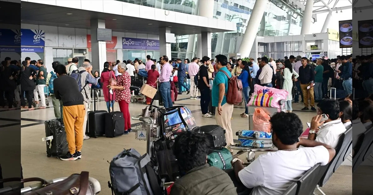 ஈரான் வான்வழி மூடல்: சென்னை விமான நிலையத்தில் 28-க்கும் மேற்பட்ட விமானங்கள் ரத்து; பயணிகள் கடும் அவதி!